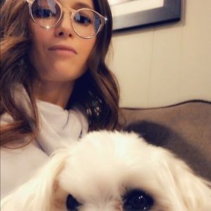 Meet your Posher, Abby